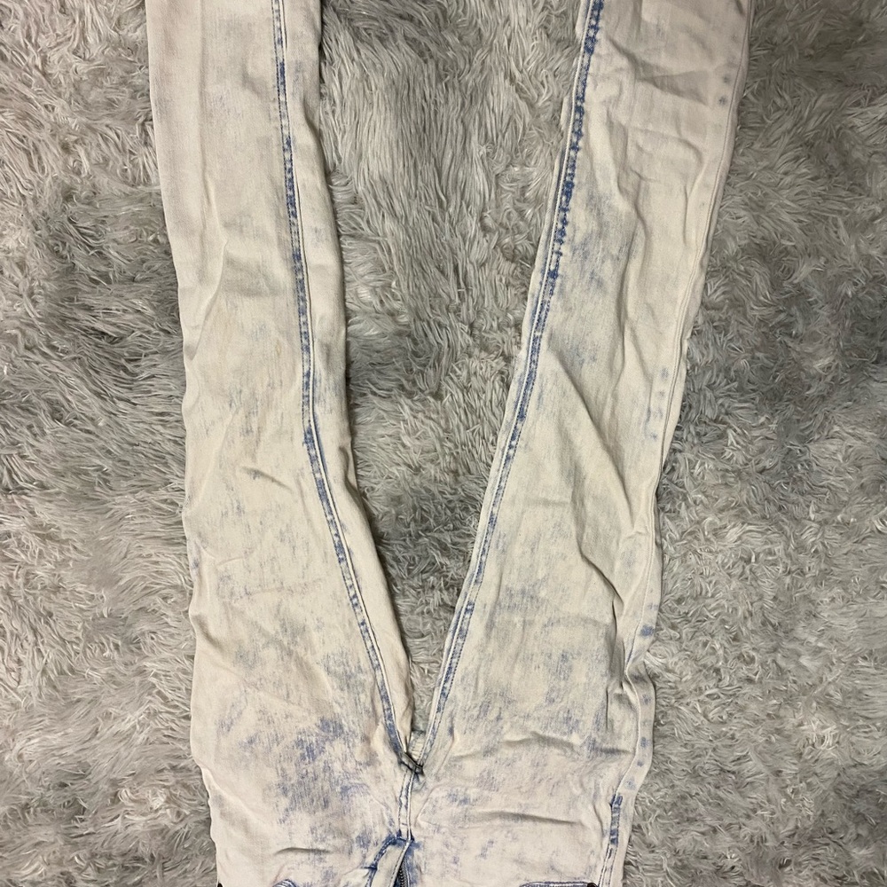 skinny jeans